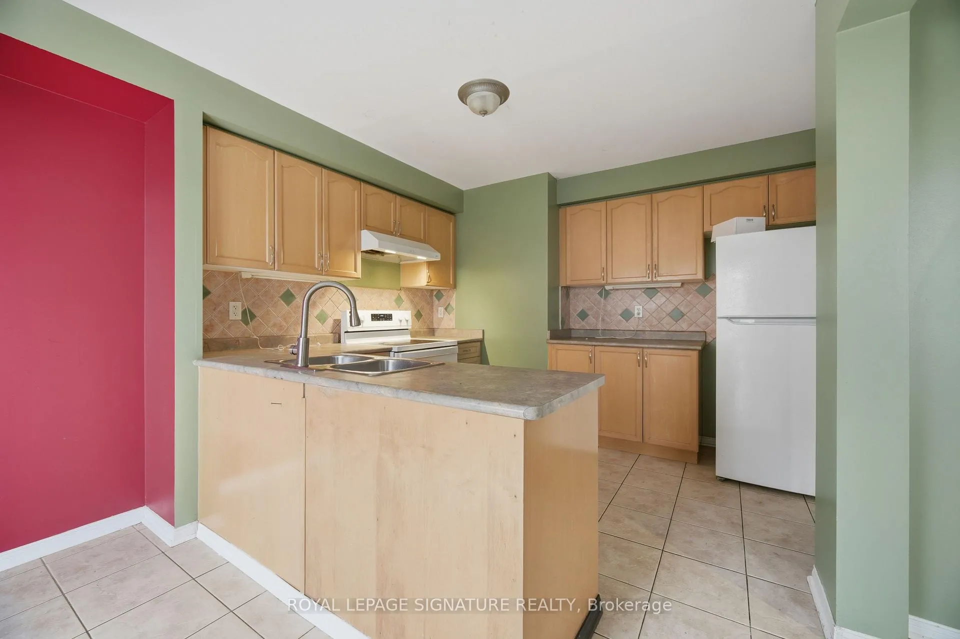 Photo 12 of 19 Silverbell Court, Brampton, Fletcher's Meadow — HOMEH
