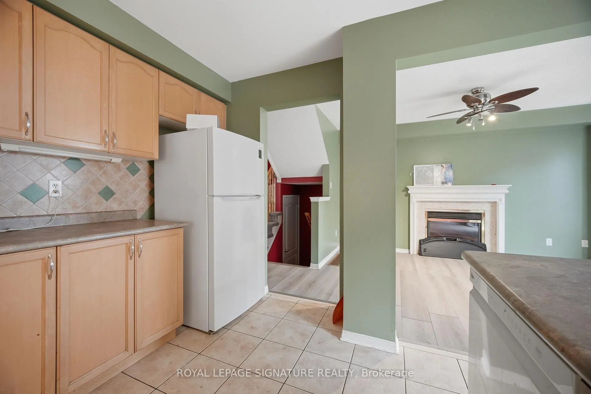 Photo 15 of 19 Silverbell Court, Brampton, Fletcher's Meadow — HOMEH