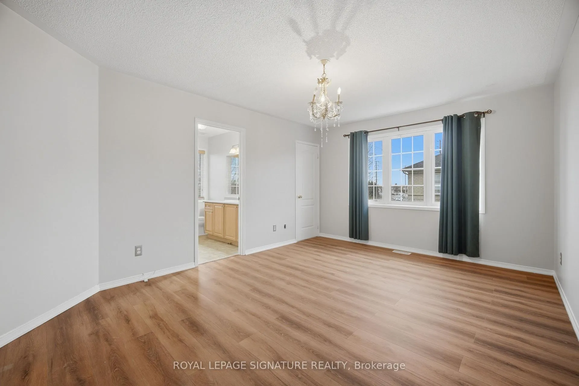 Photo 29 of 19 Silverbell Court, Brampton, Fletcher's Meadow — HOMEH