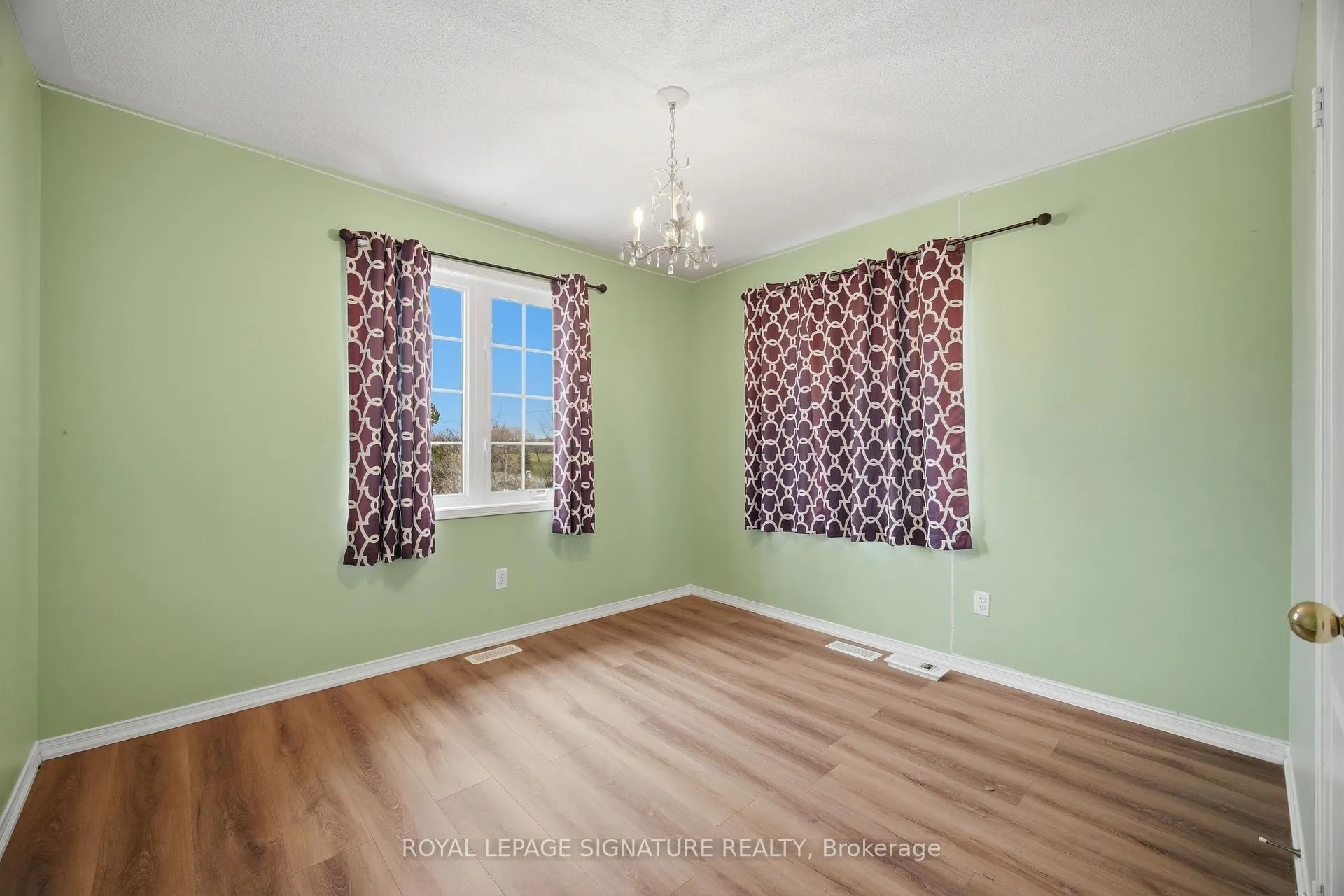 Photo 34 of 19 Silverbell Court, Brampton, Fletcher's Meadow — HOMEH