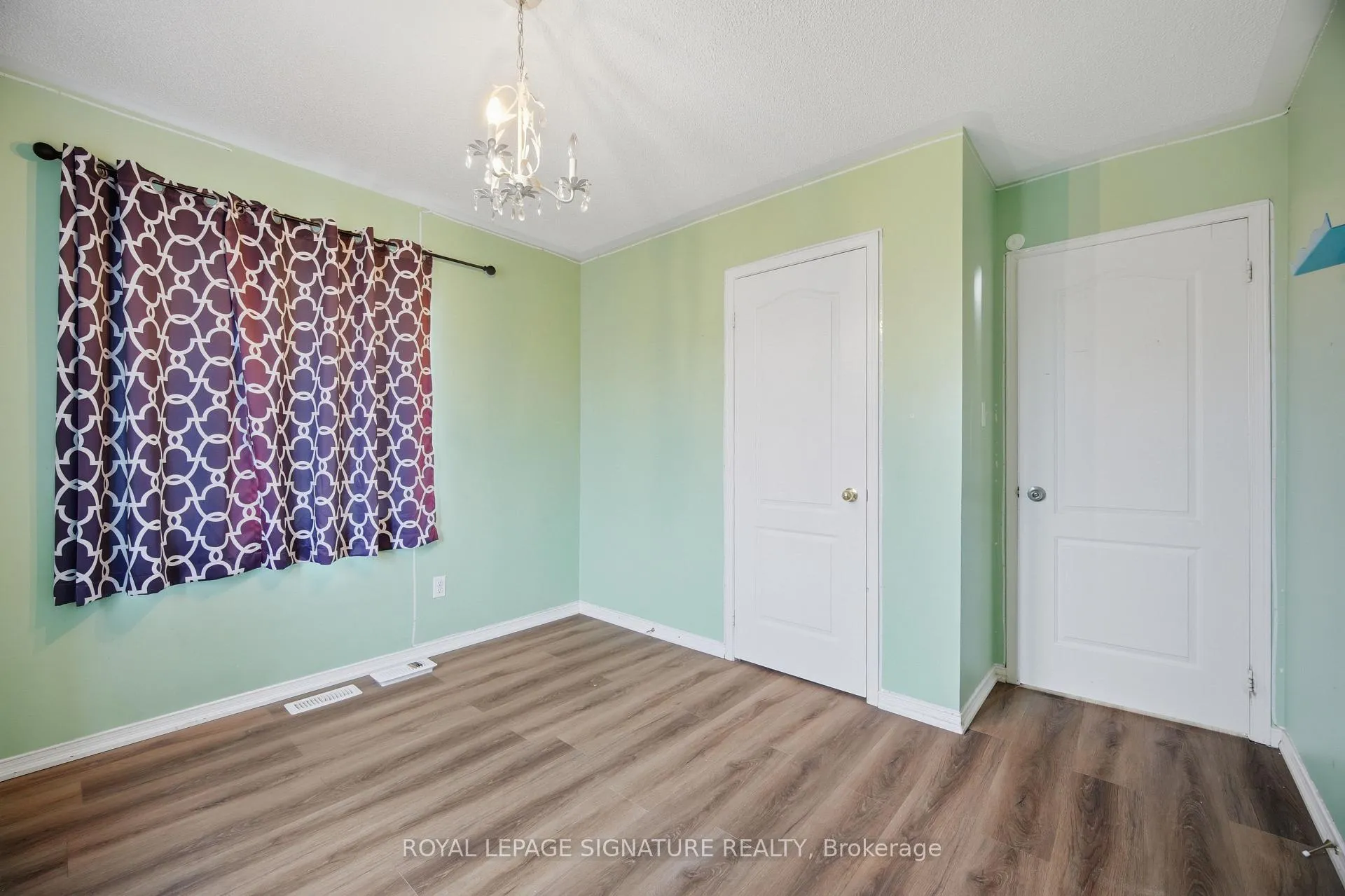 Photo 35 of 19 Silverbell Court, Brampton, Fletcher's Meadow — HOMEH
