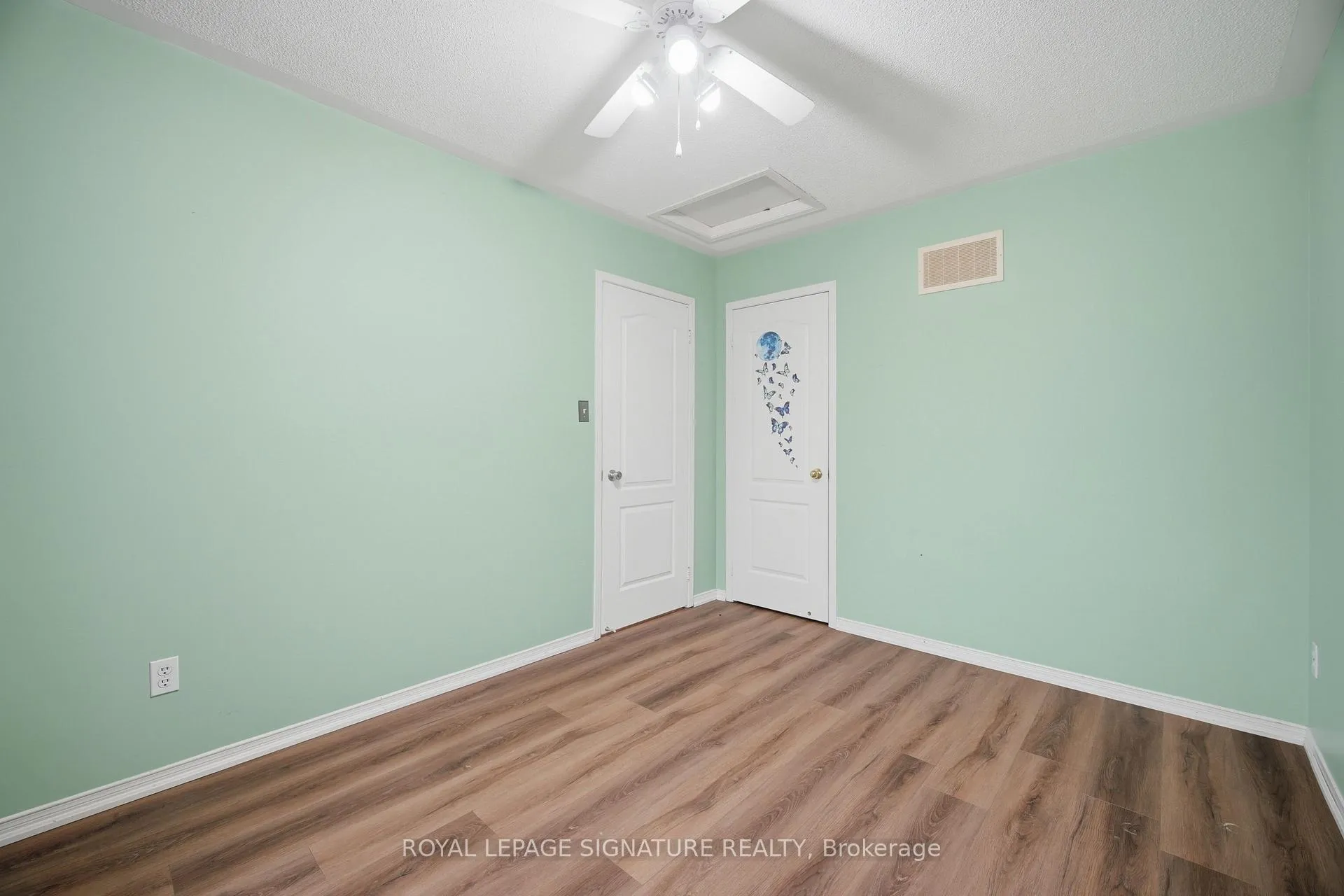 Photo 37 of 19 Silverbell Court, Brampton, Fletcher's Meadow — HOMEH