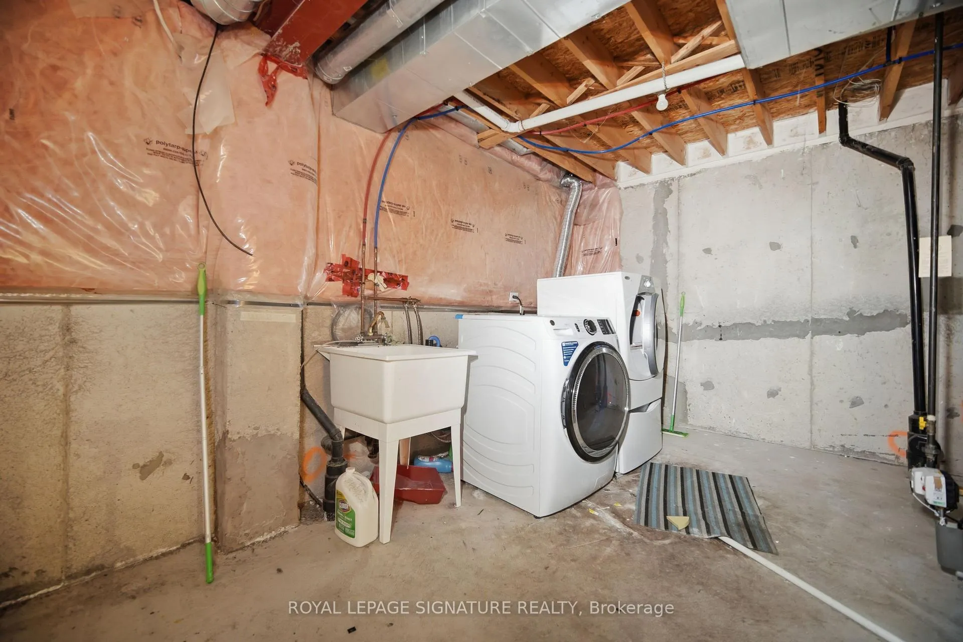 Photo 44 of 19 Silverbell Court, Brampton, Fletcher's Meadow — HOMEH