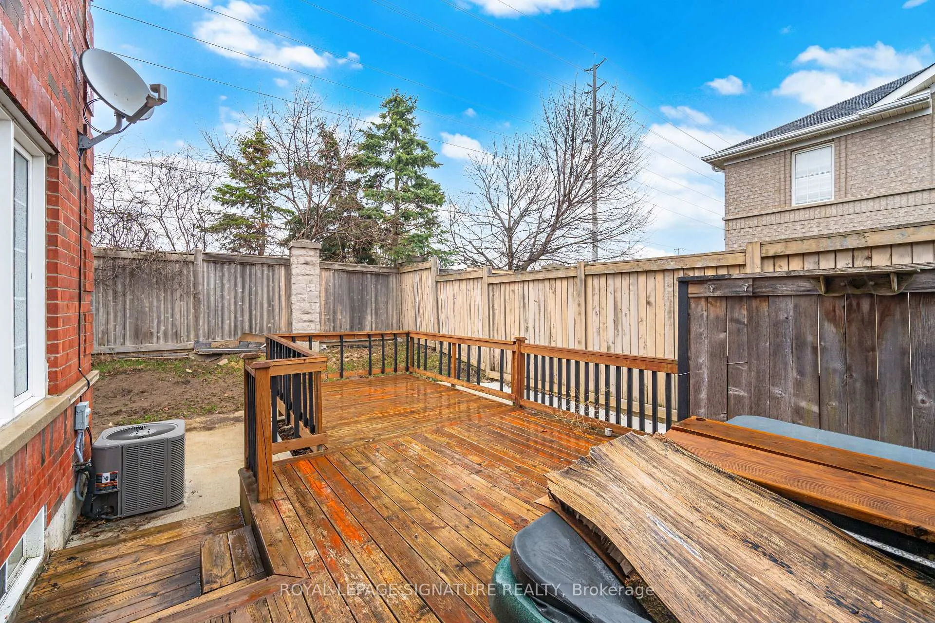 Photo 45 of 19 Silverbell Court, Brampton, Fletcher's Meadow — HOMEH