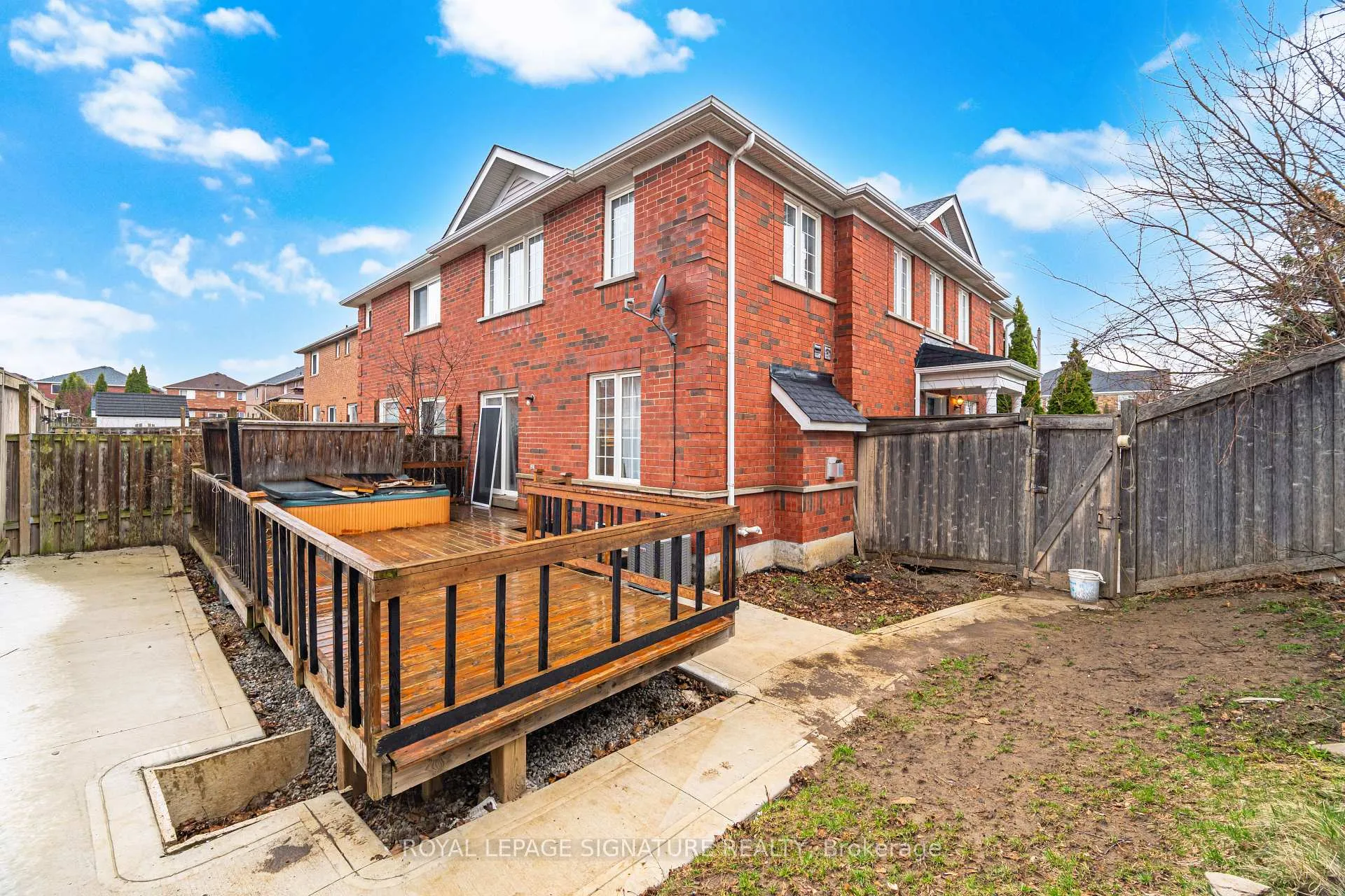 Photo 47 of 19 Silverbell Court, Brampton, Fletcher's Meadow — HOMEH