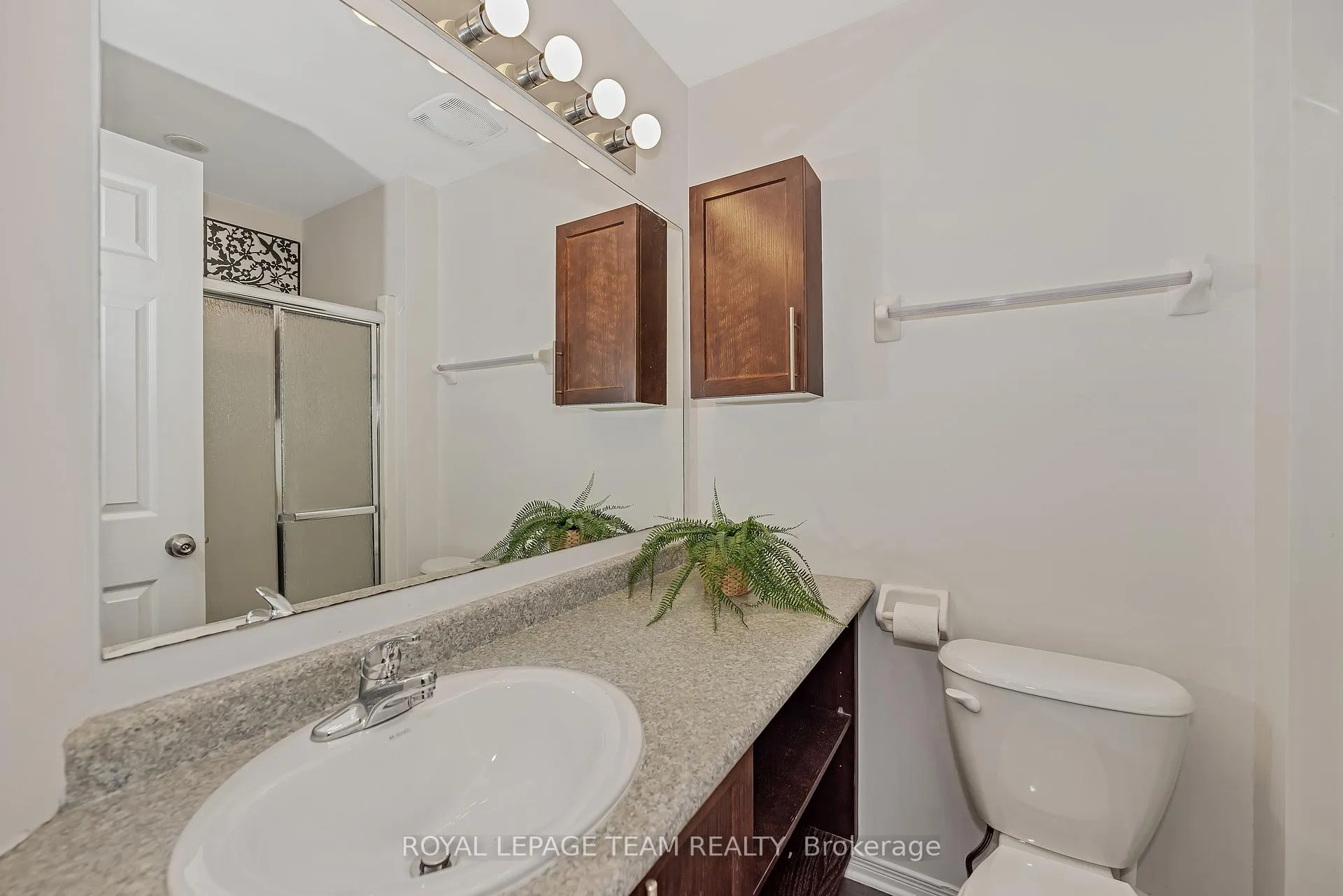 Photo 9 of Unit B, 250 Meilleur Private, Ottawa, Vanier — HOMEH