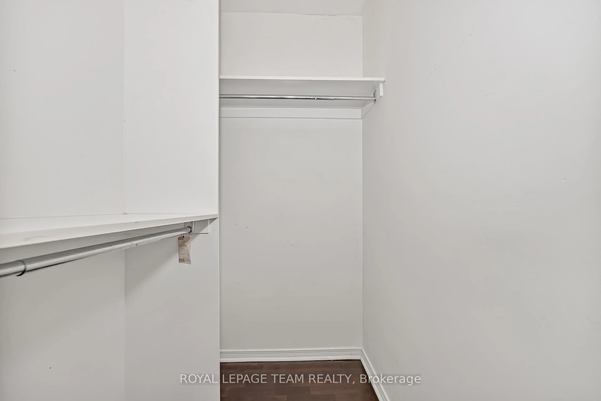 Photo 22 of Unit B, 250 Meilleur Private, Ottawa, Vanier — HOMEH