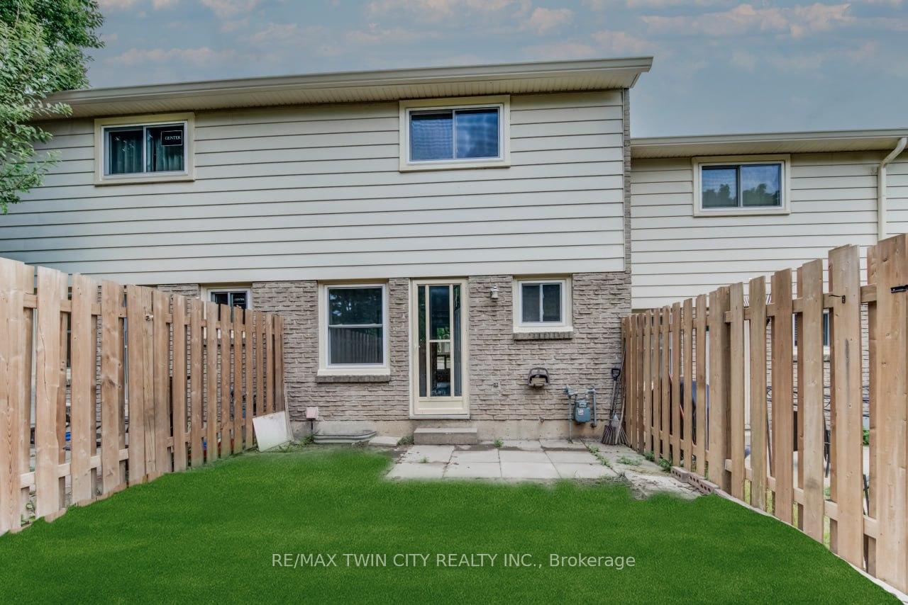 Photo 12 of Unit 89, 165 Green Valley Drive, Kitchener — HOMEH