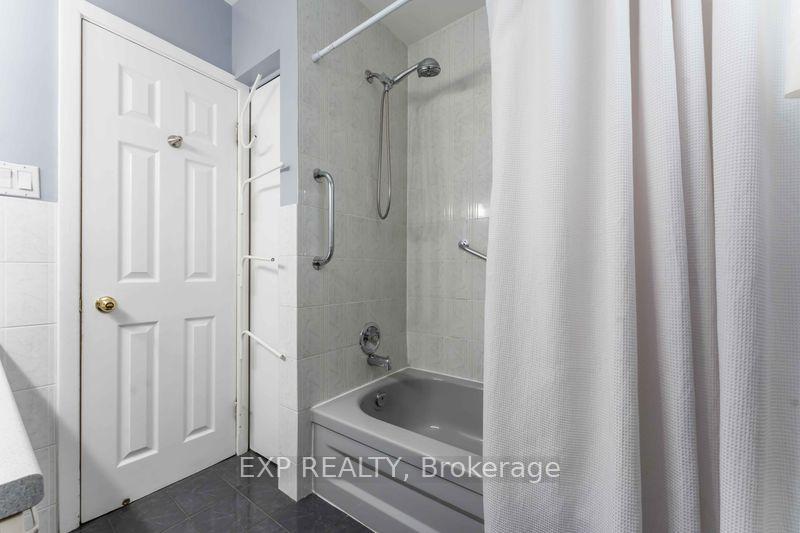 Photo 13 of 6 Lyall Street, Ottawa, City View/Skyline/Fisher Heights/Parkwood Hills — HOMEH