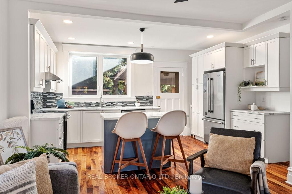 Photo 11 of 23 Lakeview Terrace, Ottawa, Dows Lake — HOMEH