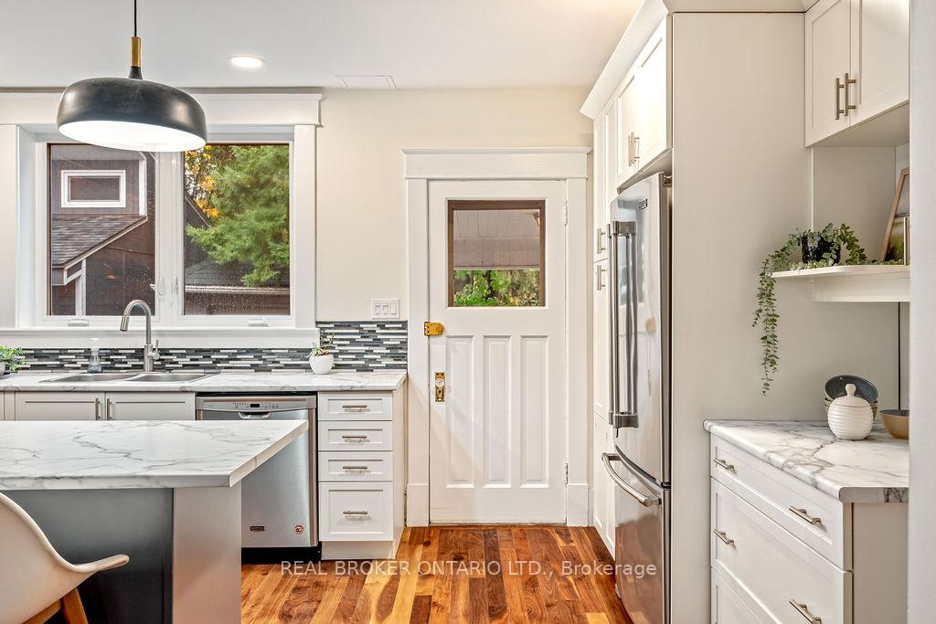 Photo 16 of 23 Lakeview Terrace, Ottawa, Dows Lake — HOMEH