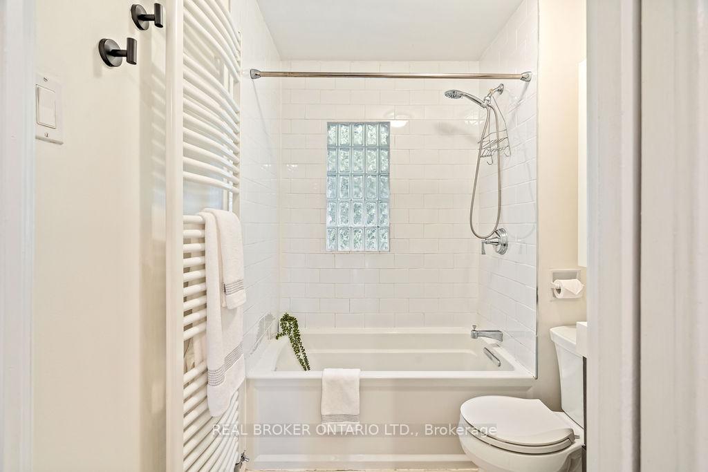 Photo 28 of 23 Lakeview Terrace, Ottawa, Dows Lake — HOMEH