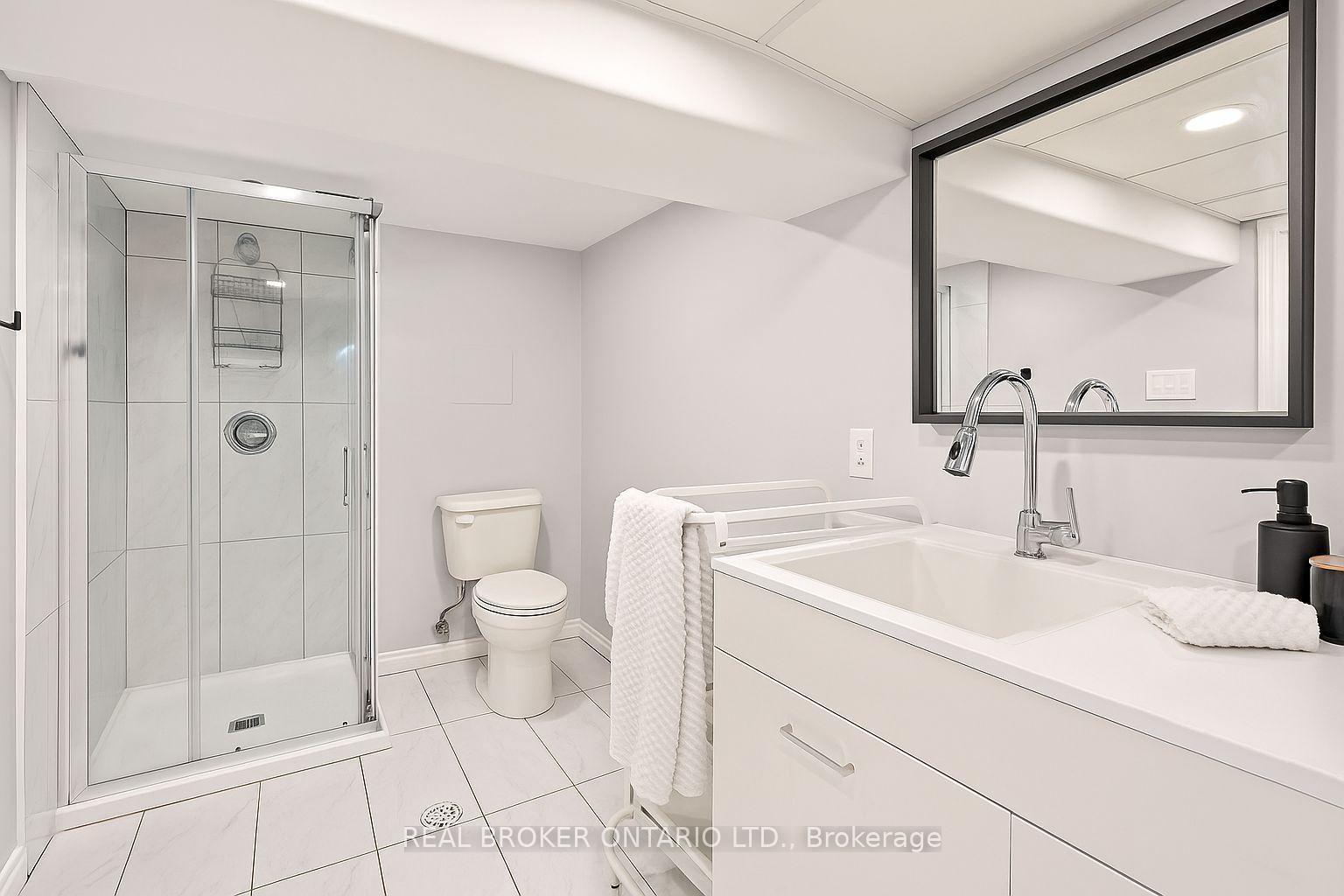 Photo 33 of 23 Lakeview Terrace, Ottawa, Dows Lake — HOMEH