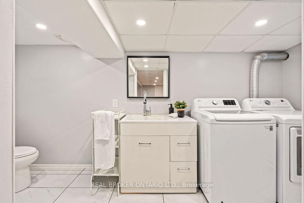 Photo 38 of 23 Lakeview Terrace, Ottawa, Dows Lake — HOMEH
