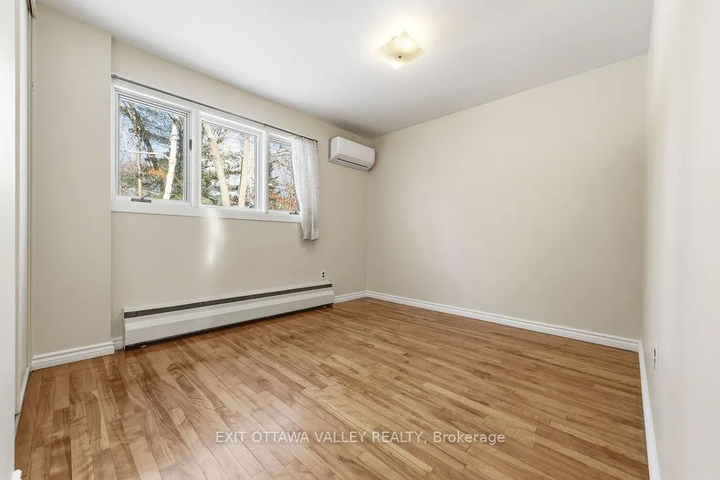 Photo 6 of 3 Newton Crescent, Deep River — HOMEH