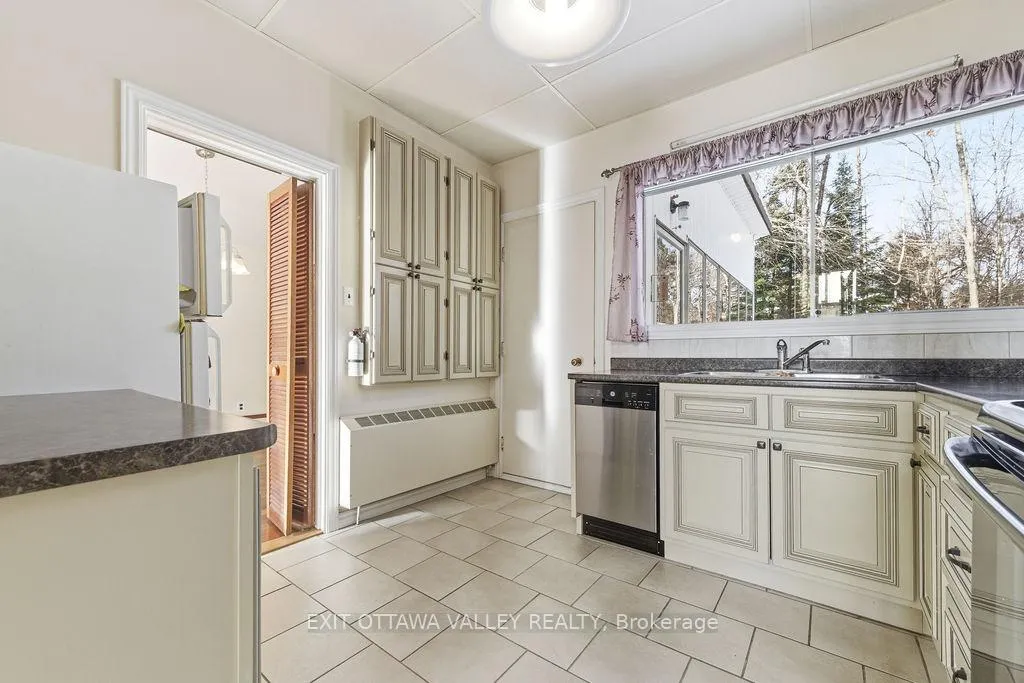 Photo 12 of 3 Newton Crescent, Deep River — HOMEH