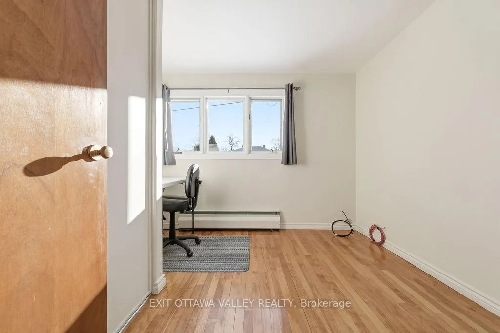 Photo 14 of 3 Newton Crescent, Deep River — HOMEH