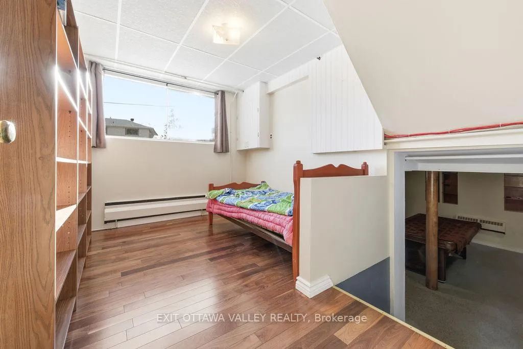 Photo 17 of 3 Newton Crescent, Deep River — HOMEH