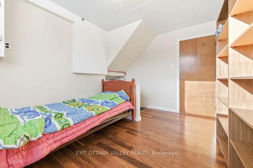 Photo 18 of 3 Newton Crescent, Deep River — HOMEH