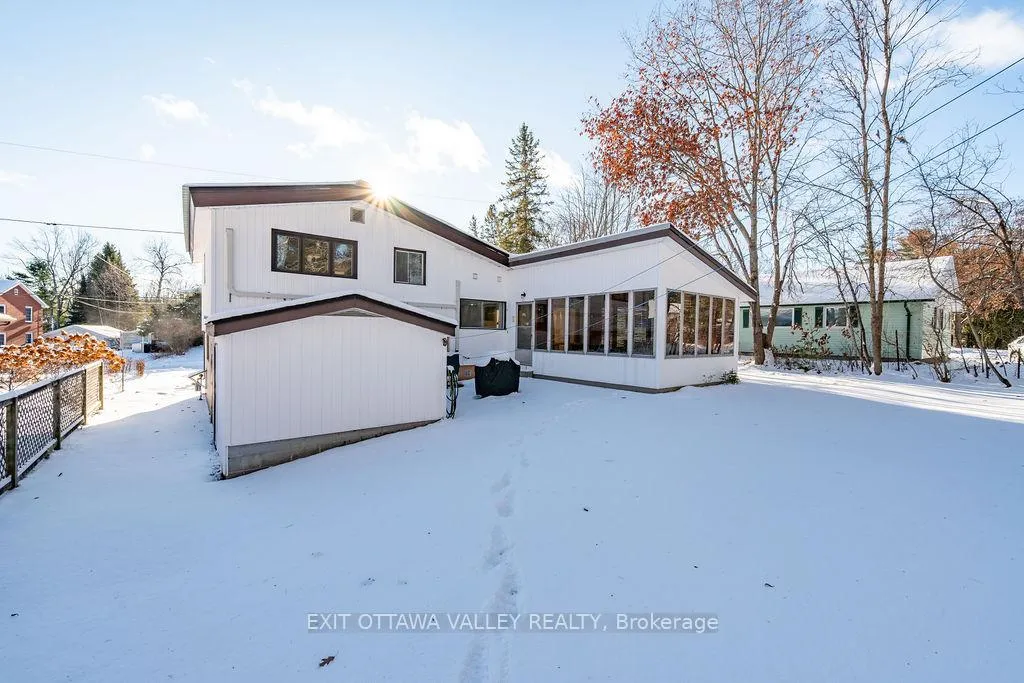 Photo 32 of 3 Newton Crescent, Deep River — HOMEH