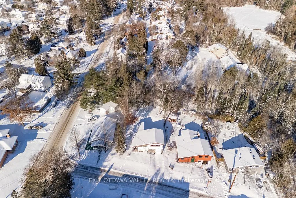 Photo 38 of 3 Newton Crescent, Deep River — HOMEH
