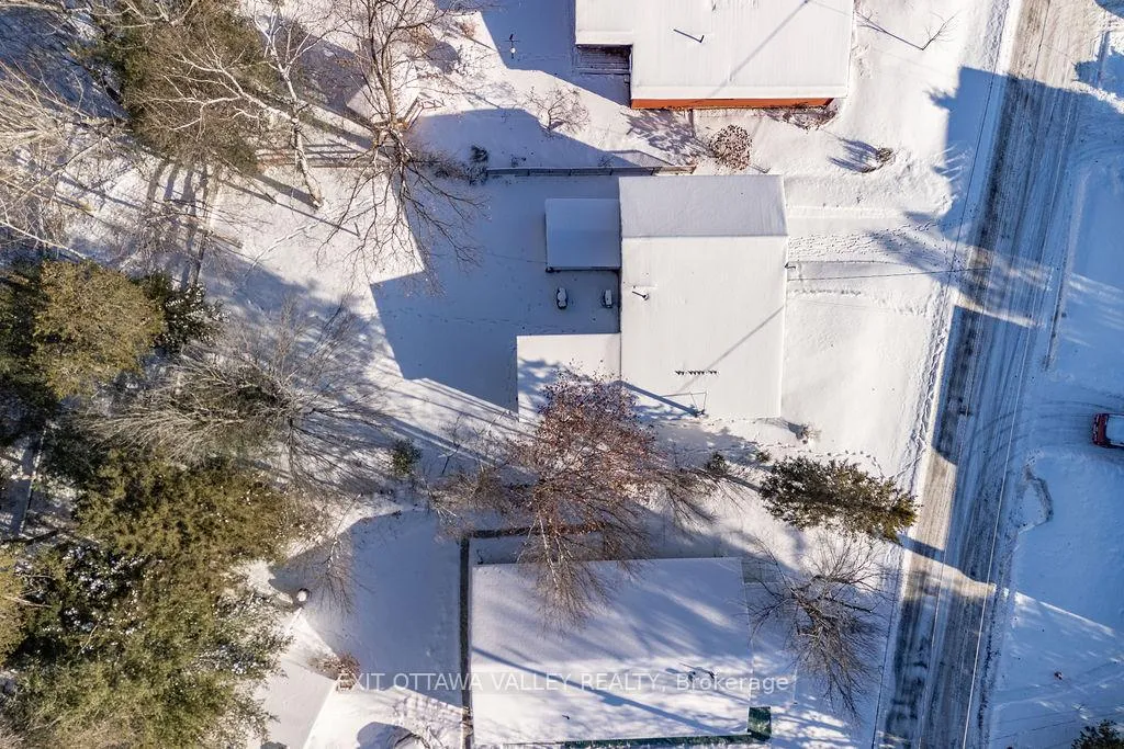 Photo 39 of 3 Newton Crescent, Deep River — HOMEH