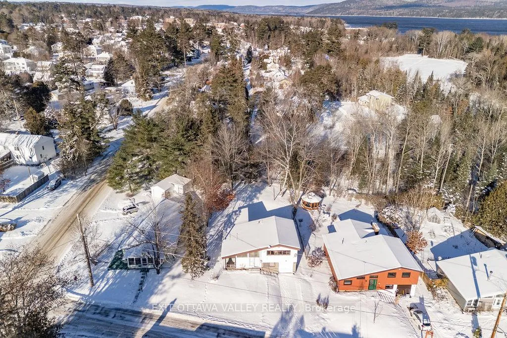 Photo 41 of 3 Newton Crescent, Deep River — HOMEH