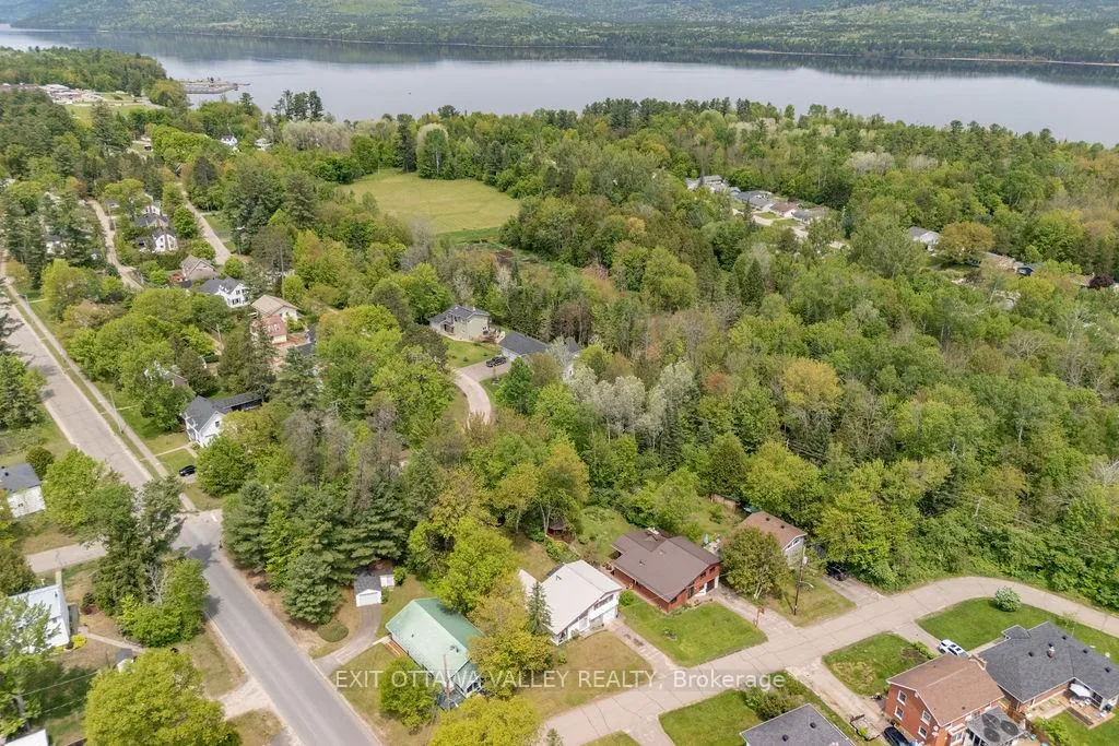 Photo 26 of 3 Newton Crescent, Deep River — HOMEH
