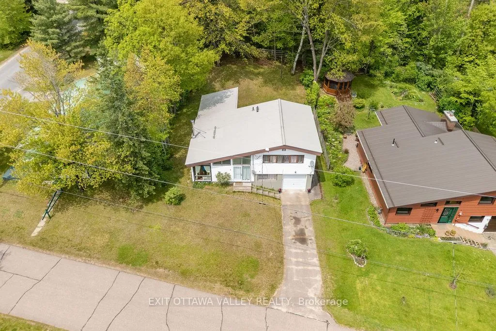 Photo 27 of 3 Newton Crescent, Deep River — HOMEH