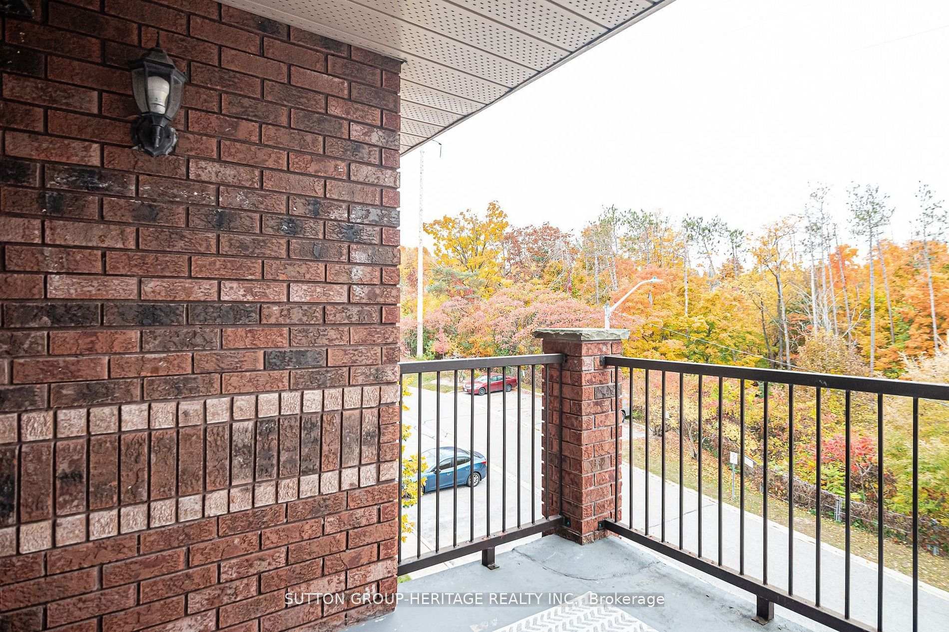 Photo 6 of Unit 307, 1 Quail Crescent, Barrie, Ardagh — HOMEH