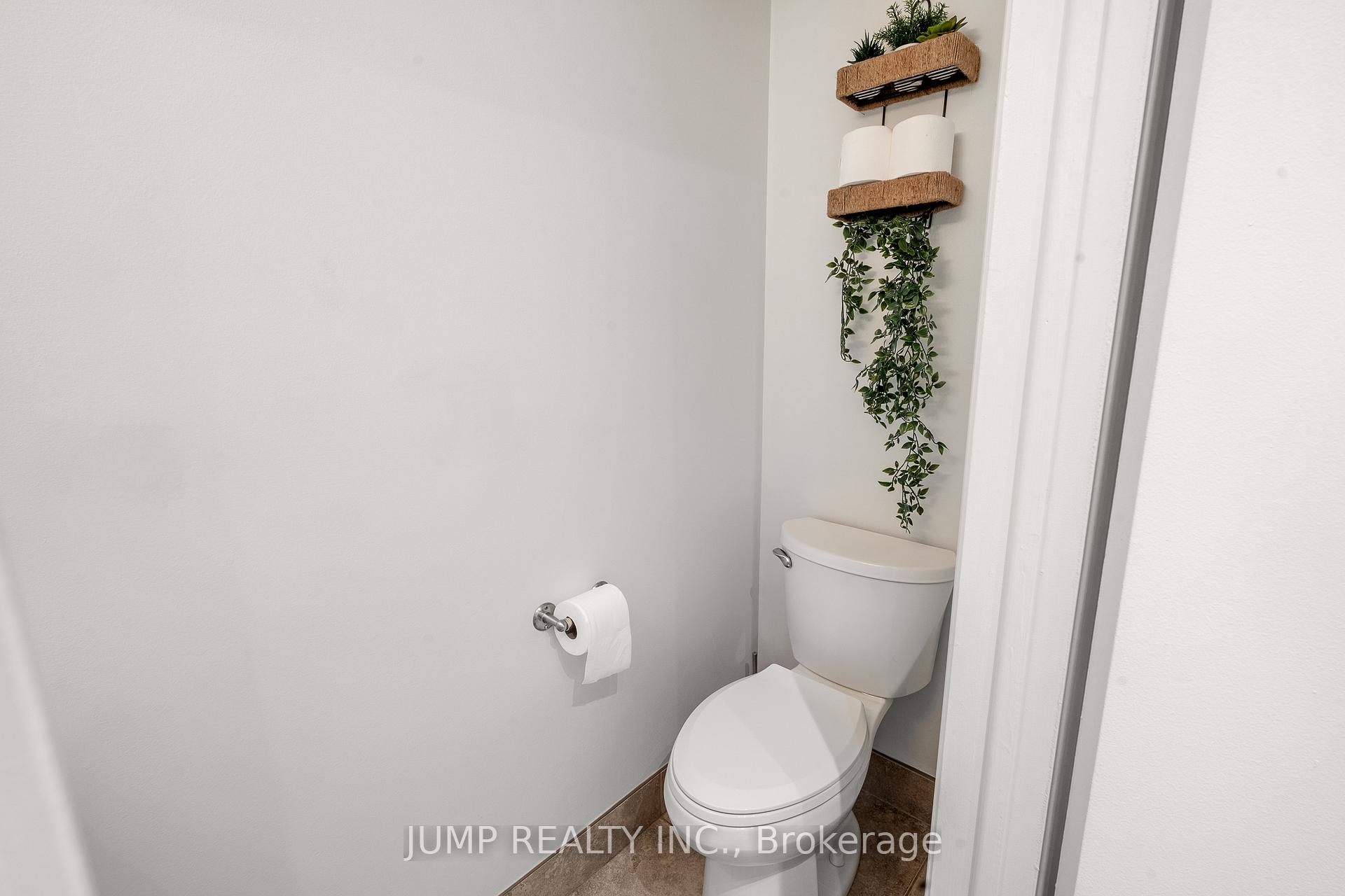 Photo 32 of Unit 3, 3929 Riverside Drive, Windsor — HOMEH