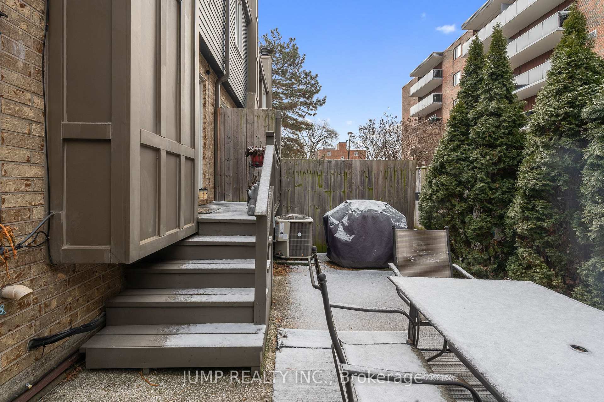 Photo 35 of Unit 3, 3929 Riverside Drive, Windsor — HOMEH