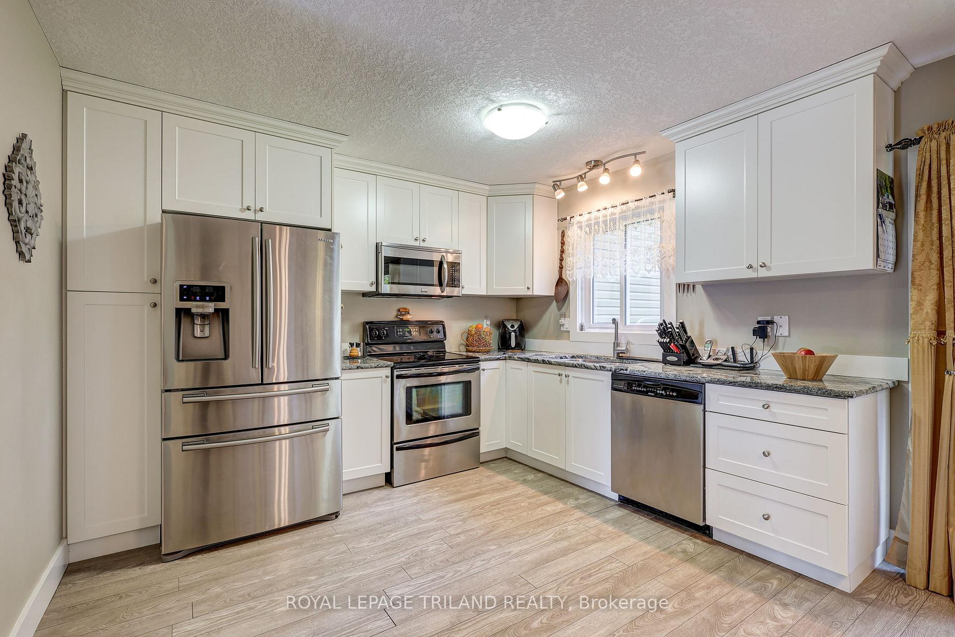 Photo 11 of Unit 6, 301 Carlow Road, Central Elgin, Rural Central Elgin — HOMEH
