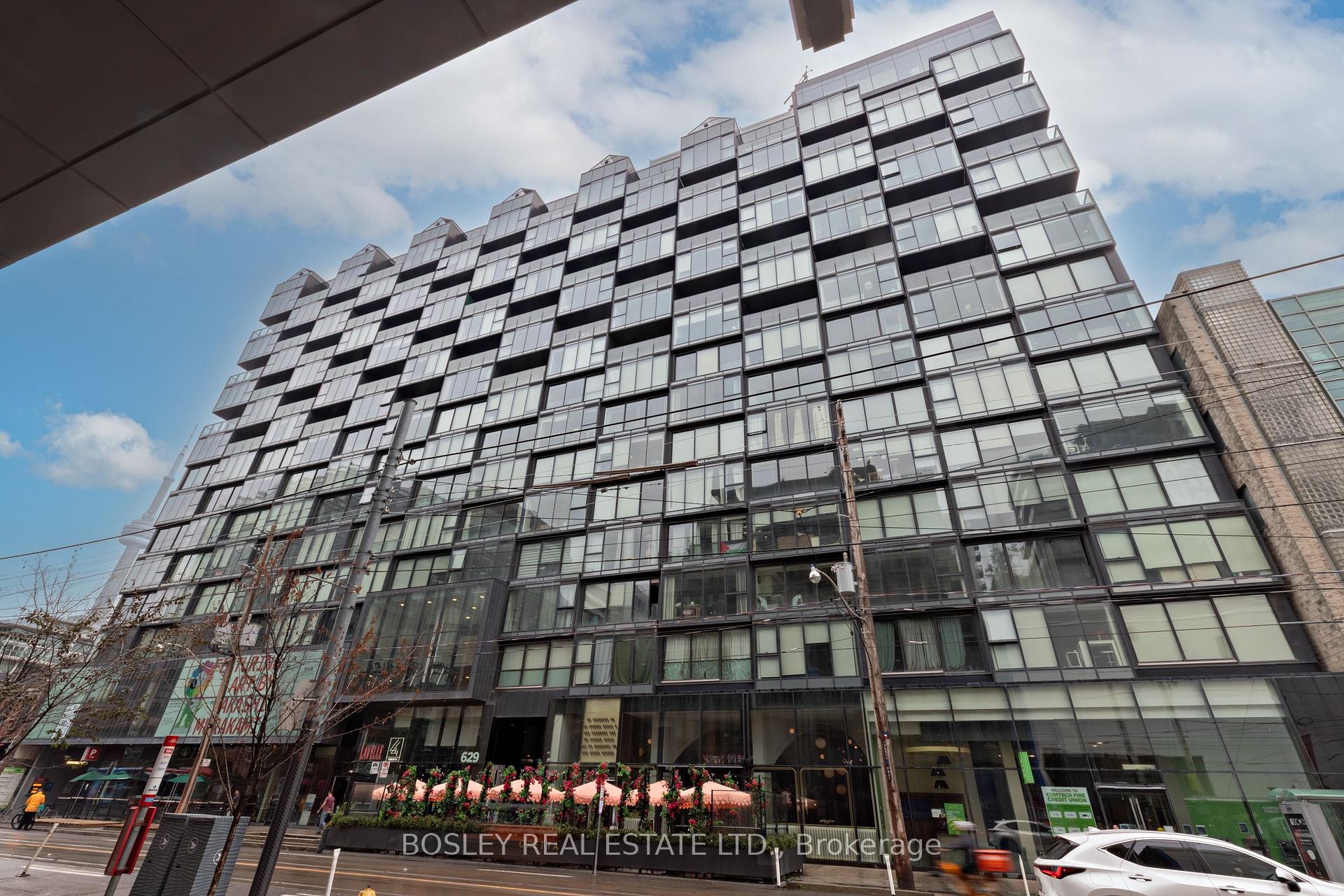 Front of Unit 816, 629 King Street W