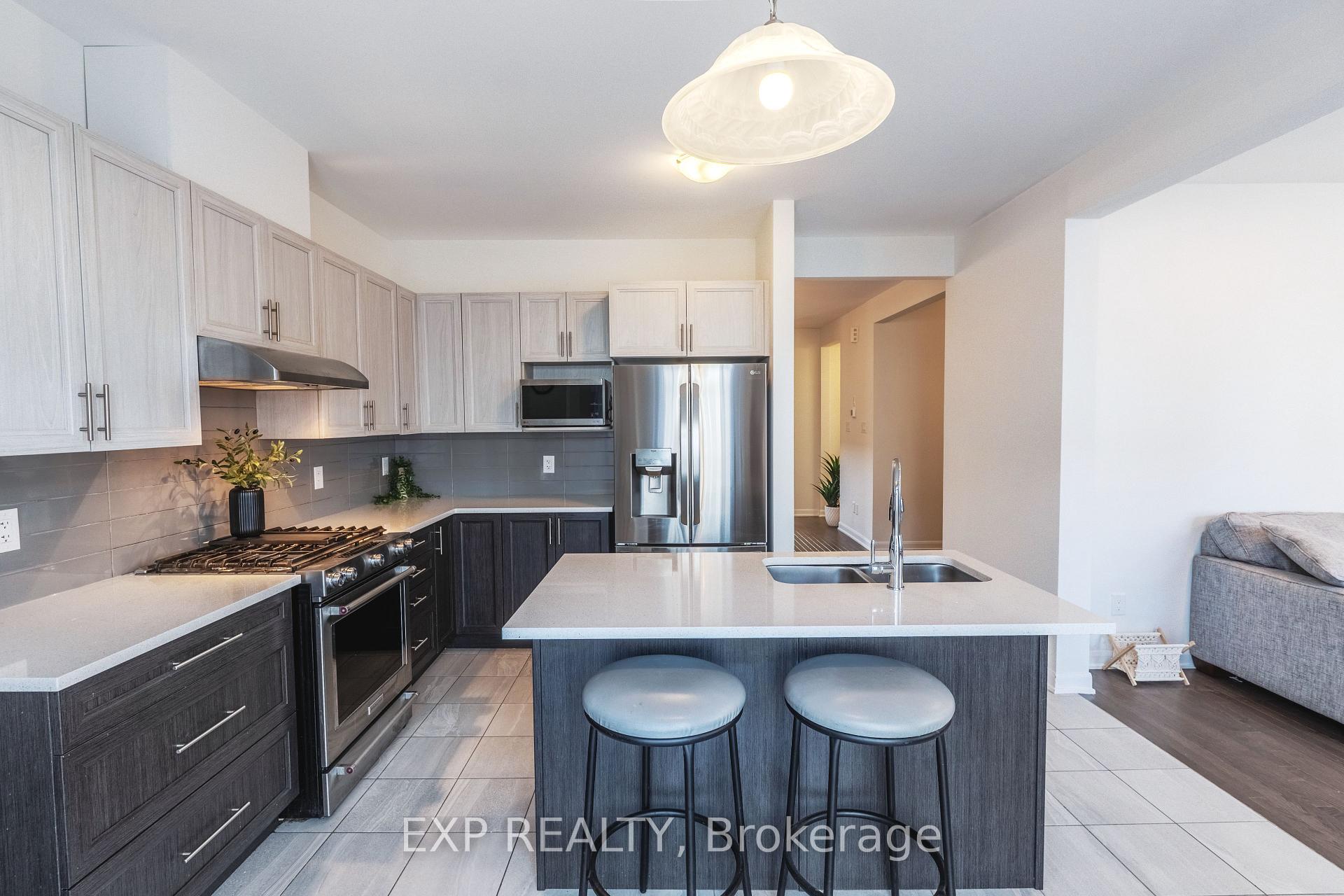 Photo 12 of 818 Cappamore Drive, Ottawa, Barrhaven - Half Moon Bay — HOMEH