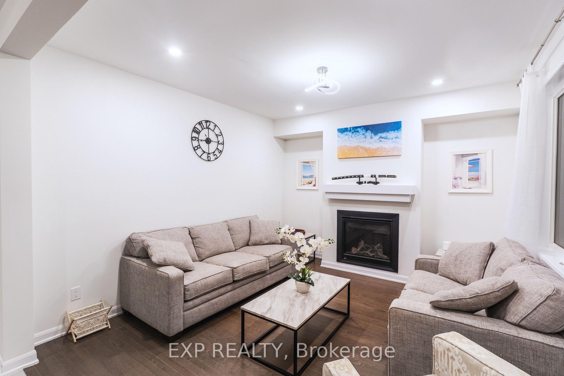 Photo 17 of 818 Cappamore Drive, Ottawa, Barrhaven - Half Moon Bay — HOMEH