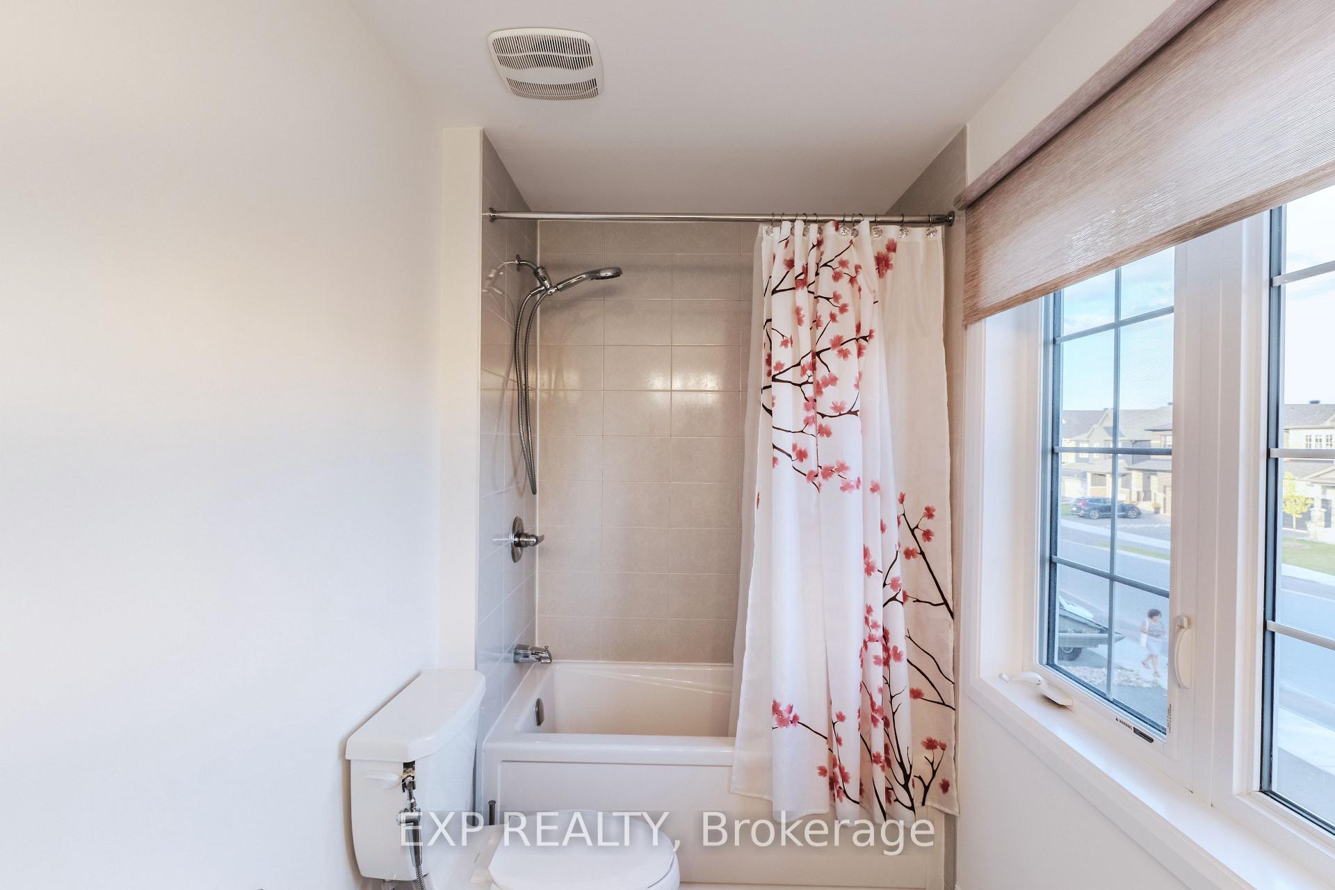 Photo 22 of 818 Cappamore Drive, Ottawa, Barrhaven - Half Moon Bay — HOMEH
