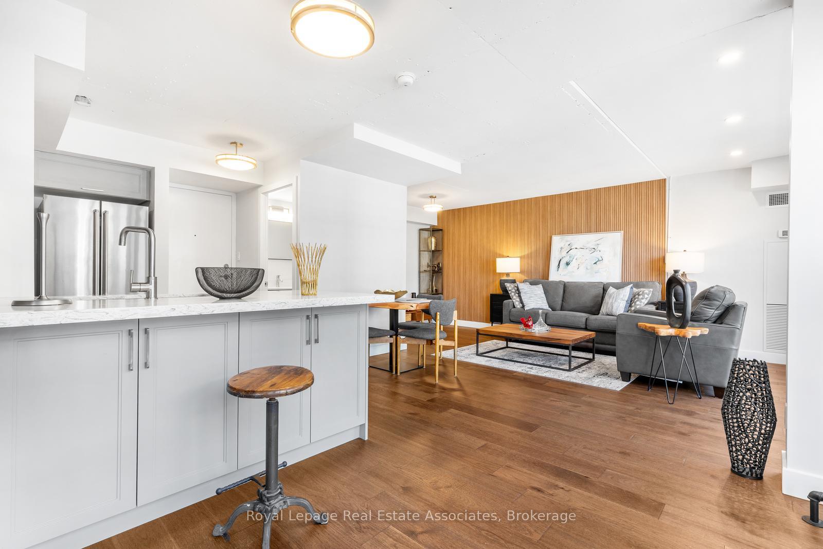 Photo 3 of Unit 826, 1029 King Street W, Toronto, Niagara — HOMEH