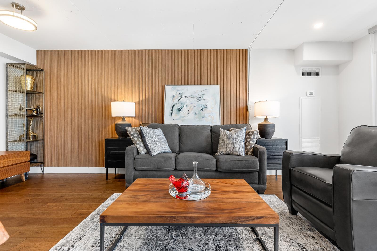 Photo 5 of Unit 826, 1029 King Street W, Toronto, Niagara — HOMEH