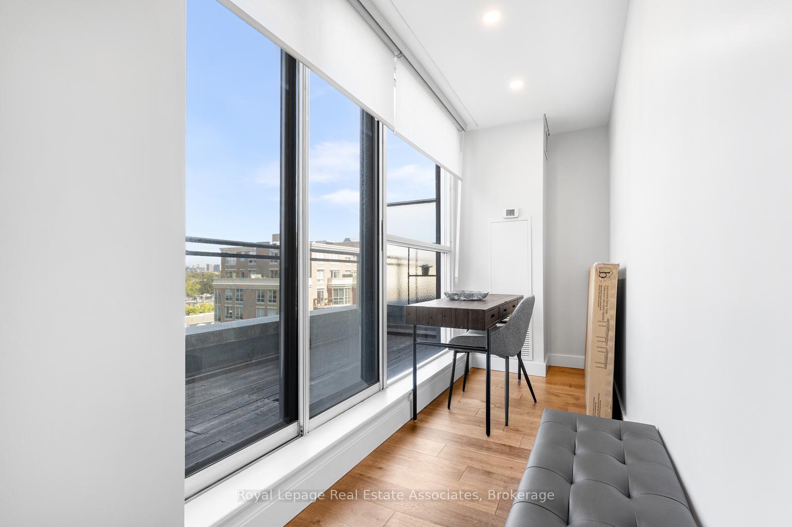 Photo 13 of Unit 826, 1029 King Street W, Toronto, Niagara — HOMEH