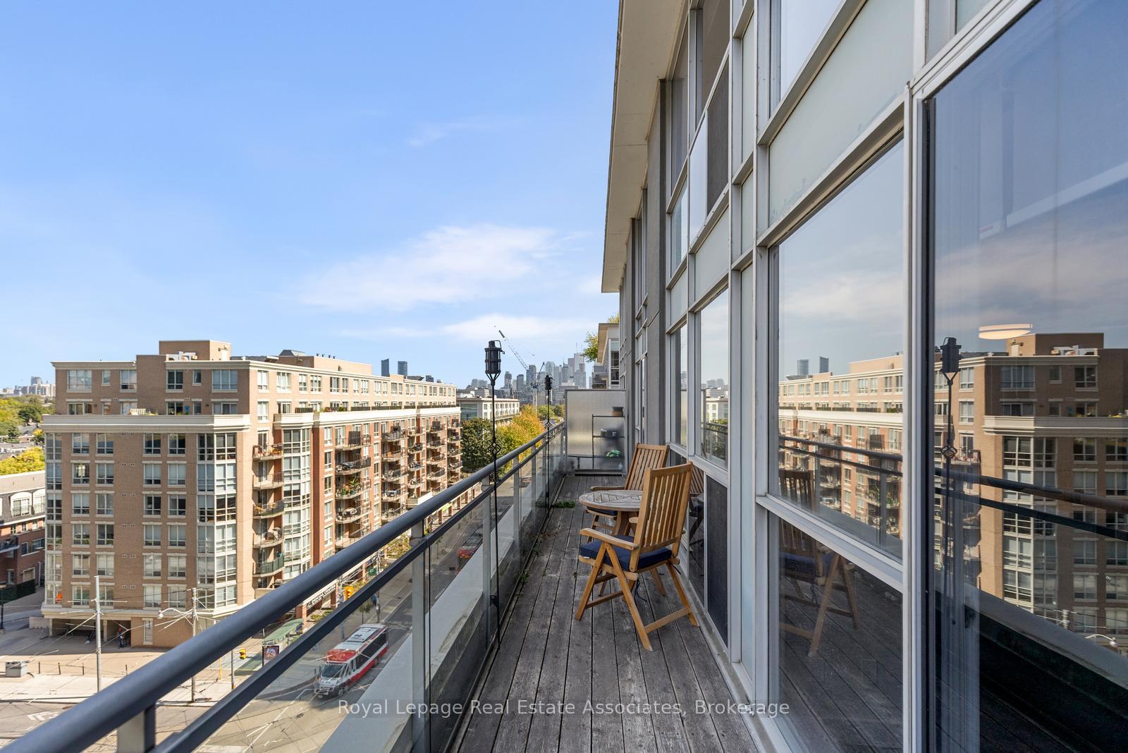 Photo 14 of Unit 826, 1029 King Street W, Toronto, Niagara — HOMEH