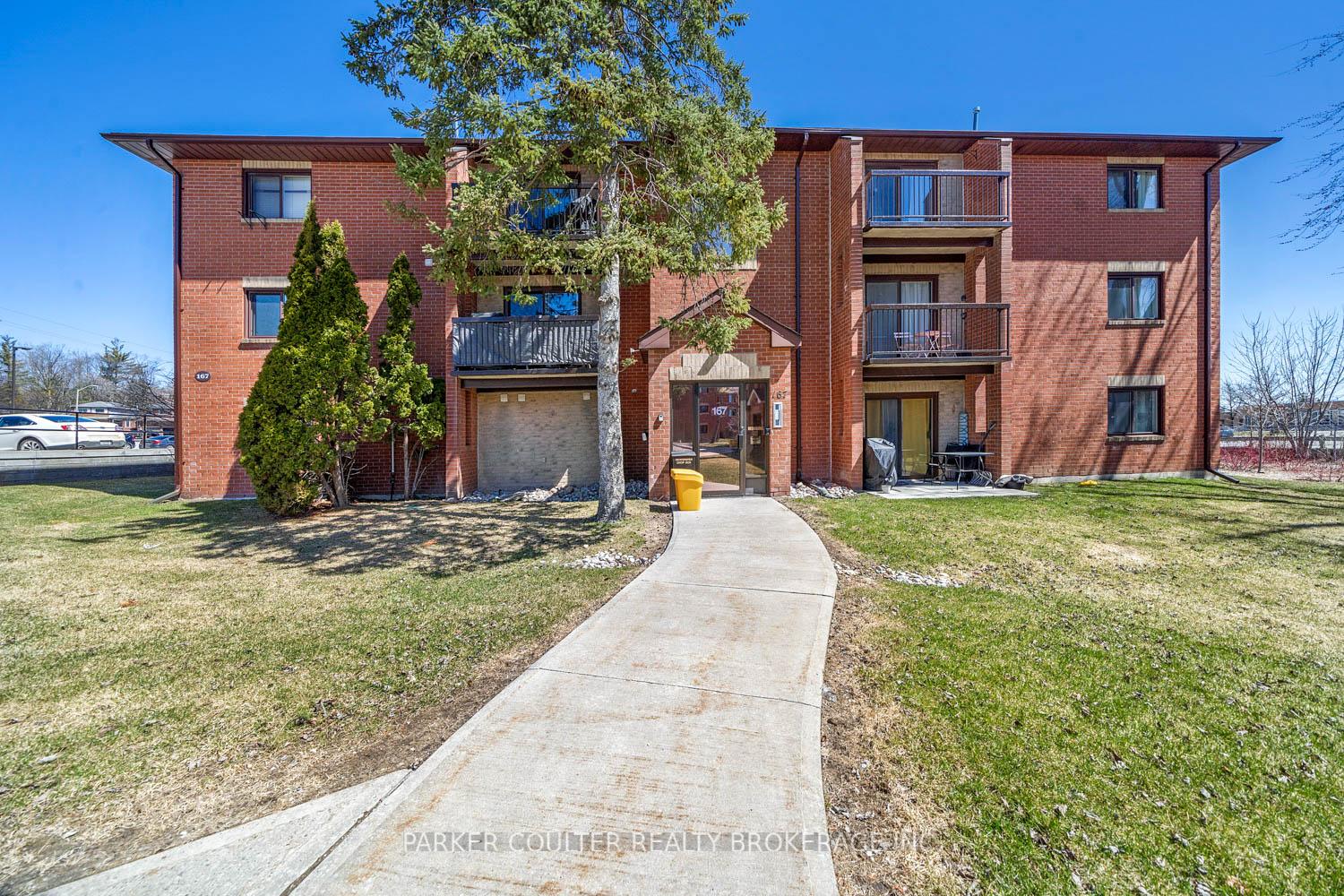 Photo 5 of Unit E5, 167 Edgehill Drive, Barrie, Letitia Heights — HOMEH