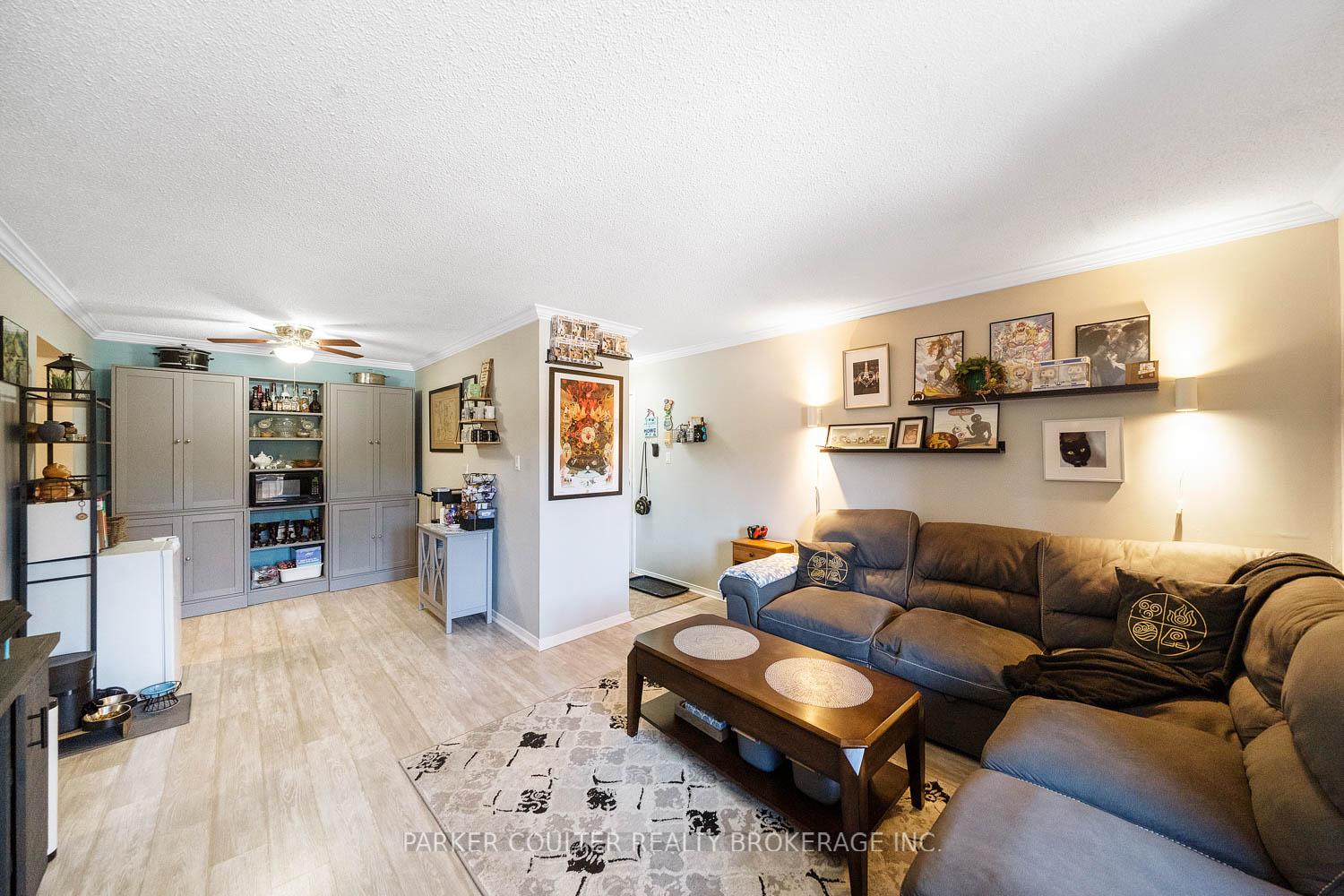 Photo 8 of Unit E5, 167 Edgehill Drive, Barrie, Letitia Heights — HOMEH