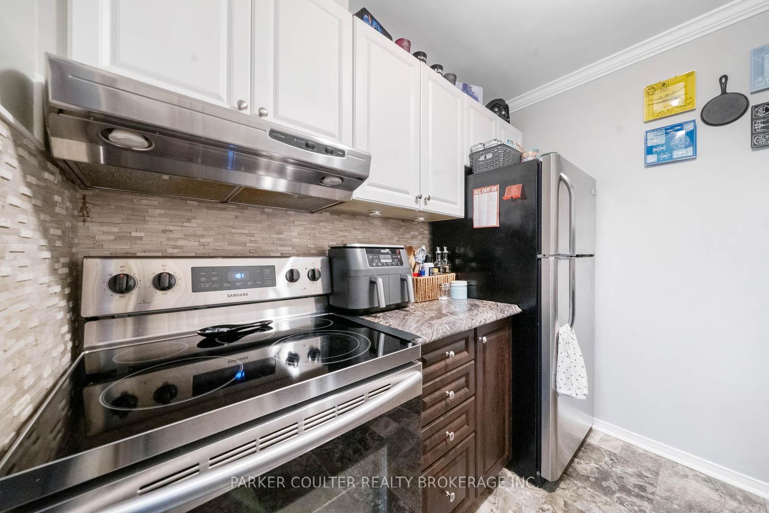 Photo 11 of Unit E5, 167 Edgehill Drive, Barrie, Letitia Heights — HOMEH