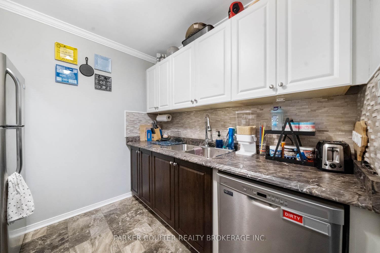 Photo 12 of Unit E5, 167 Edgehill Drive, Barrie, Letitia Heights — HOMEH