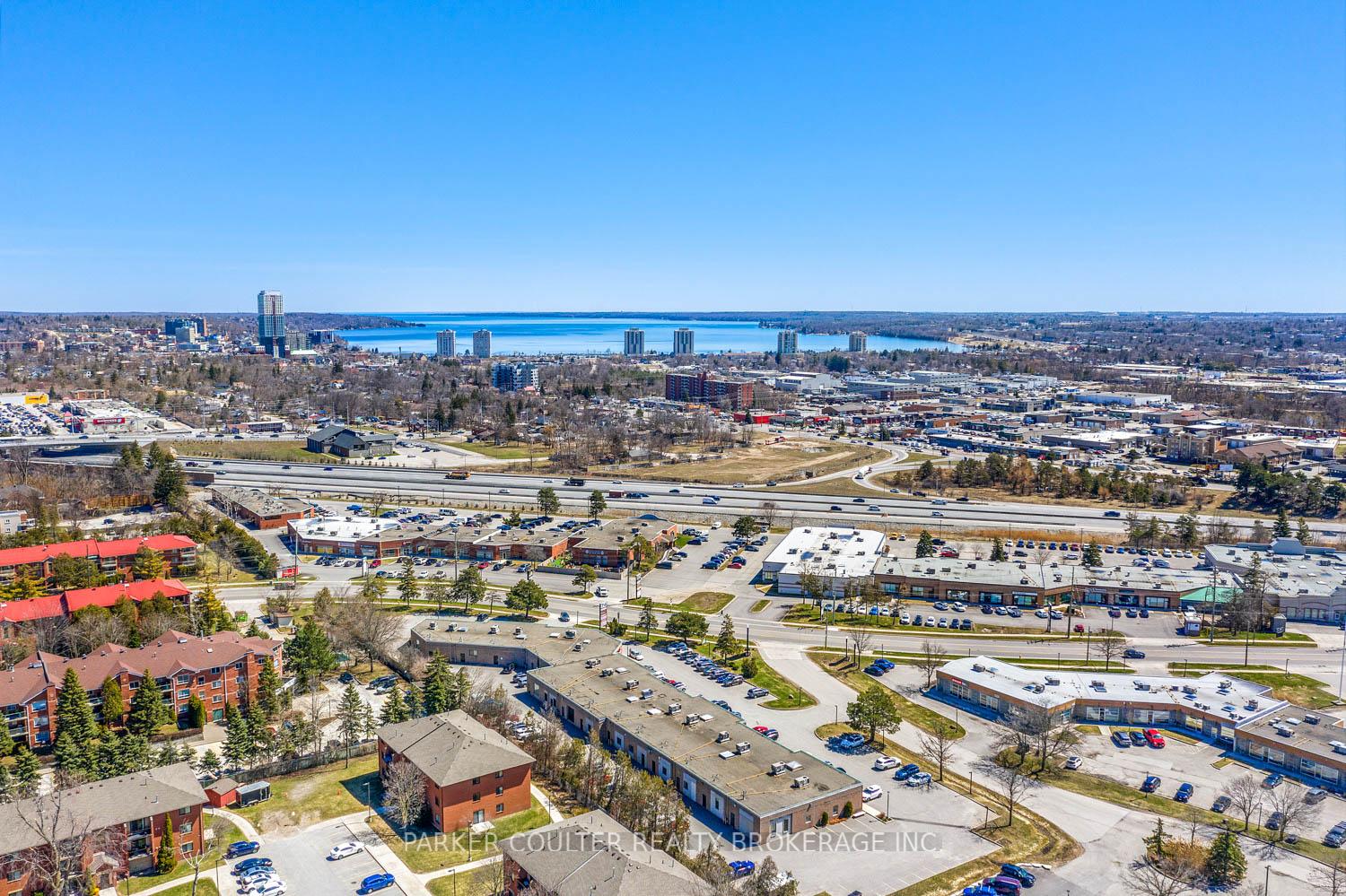Photo 19 of Unit E5, 167 Edgehill Drive, Barrie, Letitia Heights — HOMEH