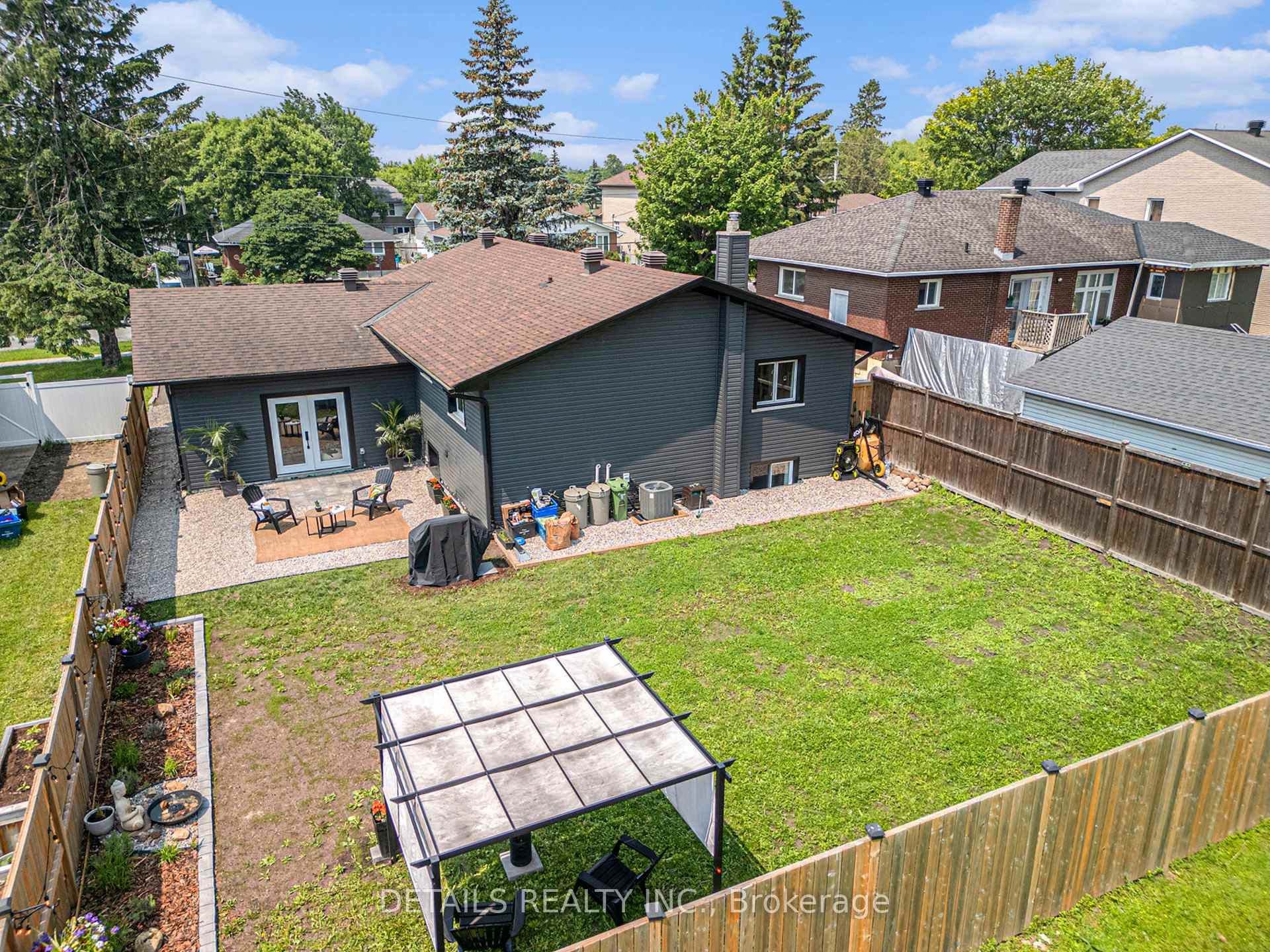 Photo 34 of 1575 Maxime Street, Ottawa, Pineview — HOMEH