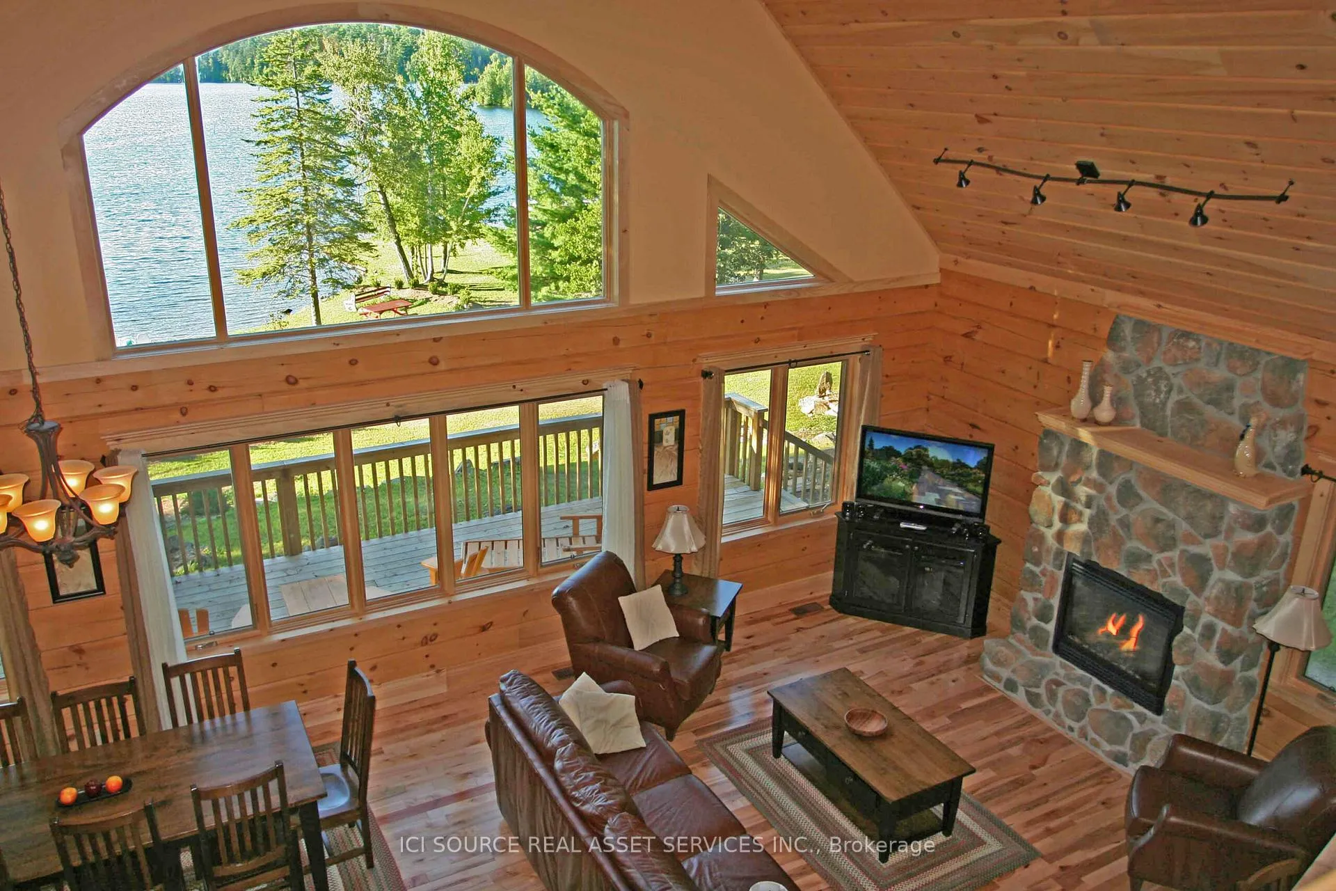 Photo 2 of Unit B, 1016 Twin Pine Lane, Frontenac, Frontenac North — HOMEH