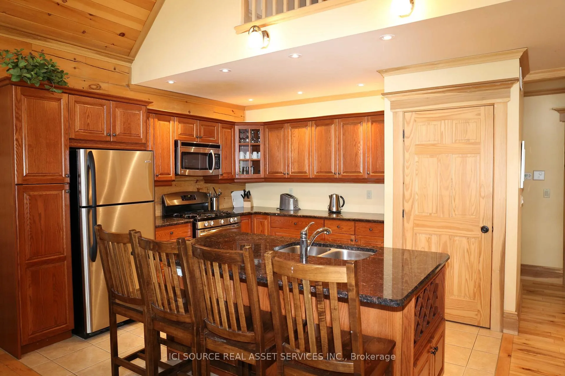 Photo 3 of Unit B, 1016 Twin Pine Lane, Frontenac, Frontenac North — HOMEH