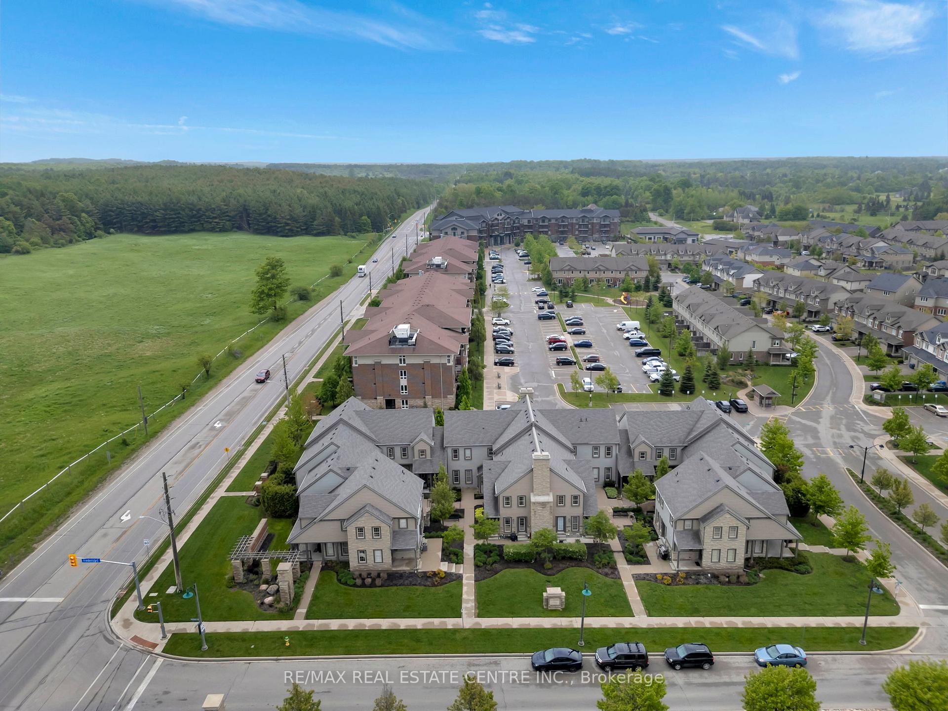 Photo 5 of Unit 13, 101 Frederick Drive, Guelph, Pineridge/Westminster Woods — HOMEH